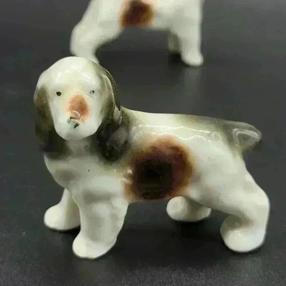 Vintage Group of 4 Dogs Japanese Porcelain Figurine Dog Collection - Picture 4 of 8